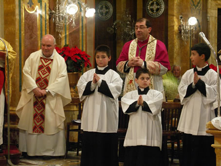 E2 The new altar boys after investiture