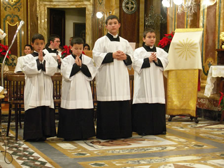 E1 The new altar boys after investiture