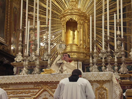 G1 Benediction with the Holy Eucharist