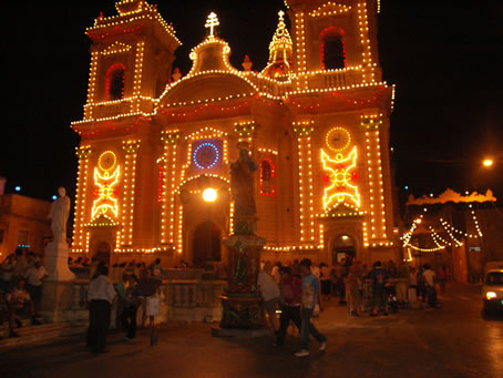 A1 The illuminated Basilica