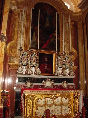 E2 Altar of Our Lady of Divine Light