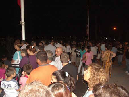 A1 crowds waitfor fireworks display