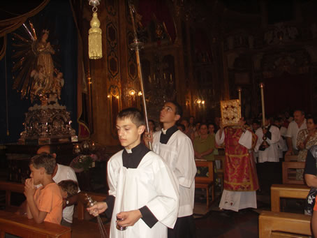 B2 Procession for Mass