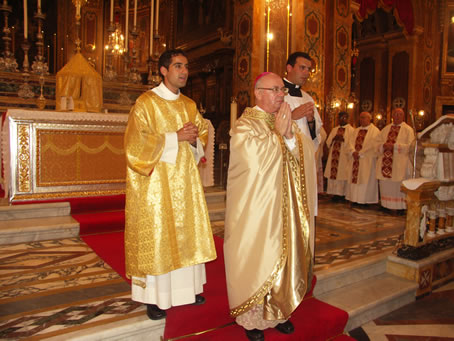 A9 Bishop Frendo ready to receive the Offerings