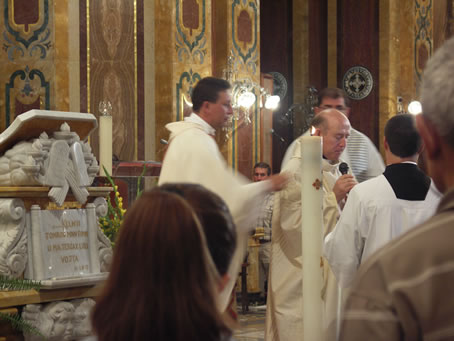 A2 Administering the Sacrament of Baptism