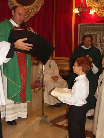 B7 Liam presents himself to Fr Xerri