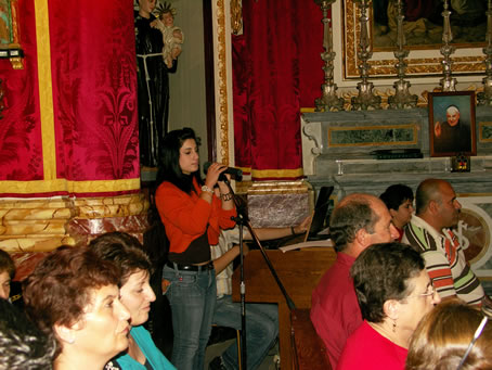 G8 Francesca Borg singing Ave Maria