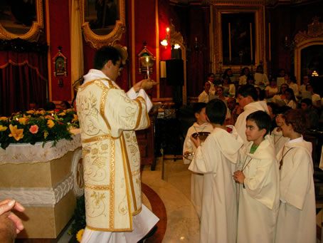 F3 Holy Communion