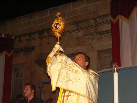 J7 Benediction with the Holy Eucharist