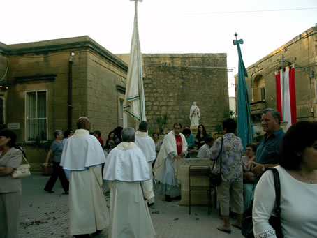 A2 Start of procession