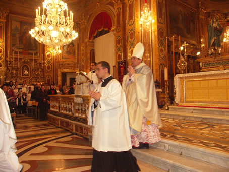 K5 Returning to the Sacristy