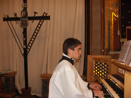 I5 Organist Mario Curmi