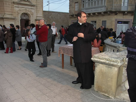 A1 Archpriest introducing the pageant