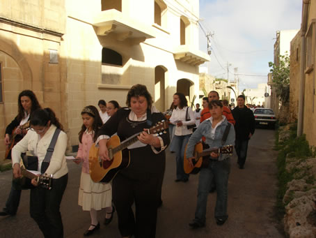 A4 Guitarists in Triq Bullara