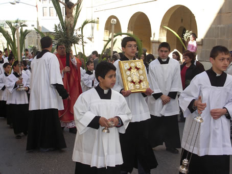 C1 Procession to the Basilica