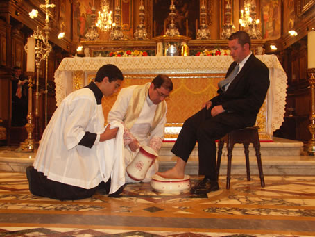 E1 Washing of feet - 4th Apostle