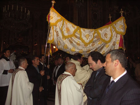 J3 Holy Eucharist under the canopy