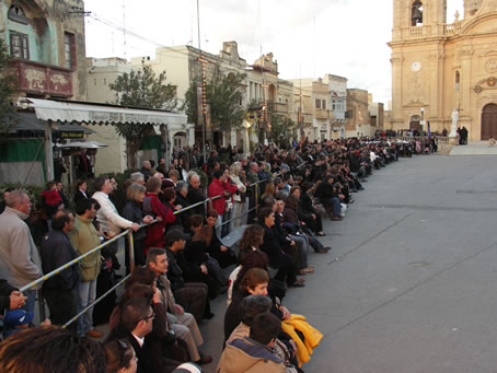 A4 Spectators flock early to Victory Square