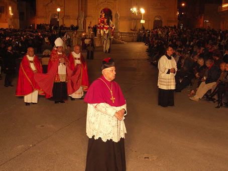 G8 Archpriest Emeritus and Archpriest of Xaghra behind him