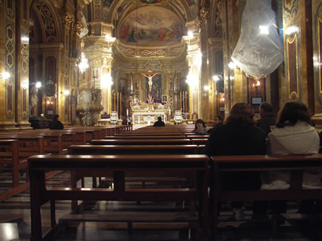 G8 Inside the Basilica before arrival of pilgrims