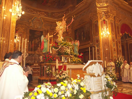 A3 Statue in place on the High Altar