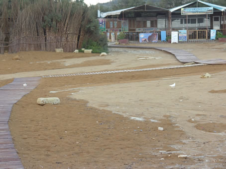 B5 Deserted beach