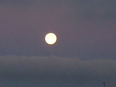 Feb 6 2004 Moon set 7.00am  over clouds