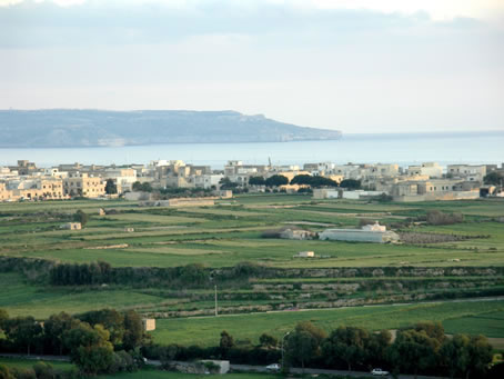 A5 Dingli Heights in background